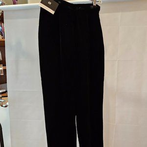 NWT Valerie Stevens Petites Black Velvet Pants - Size 6P